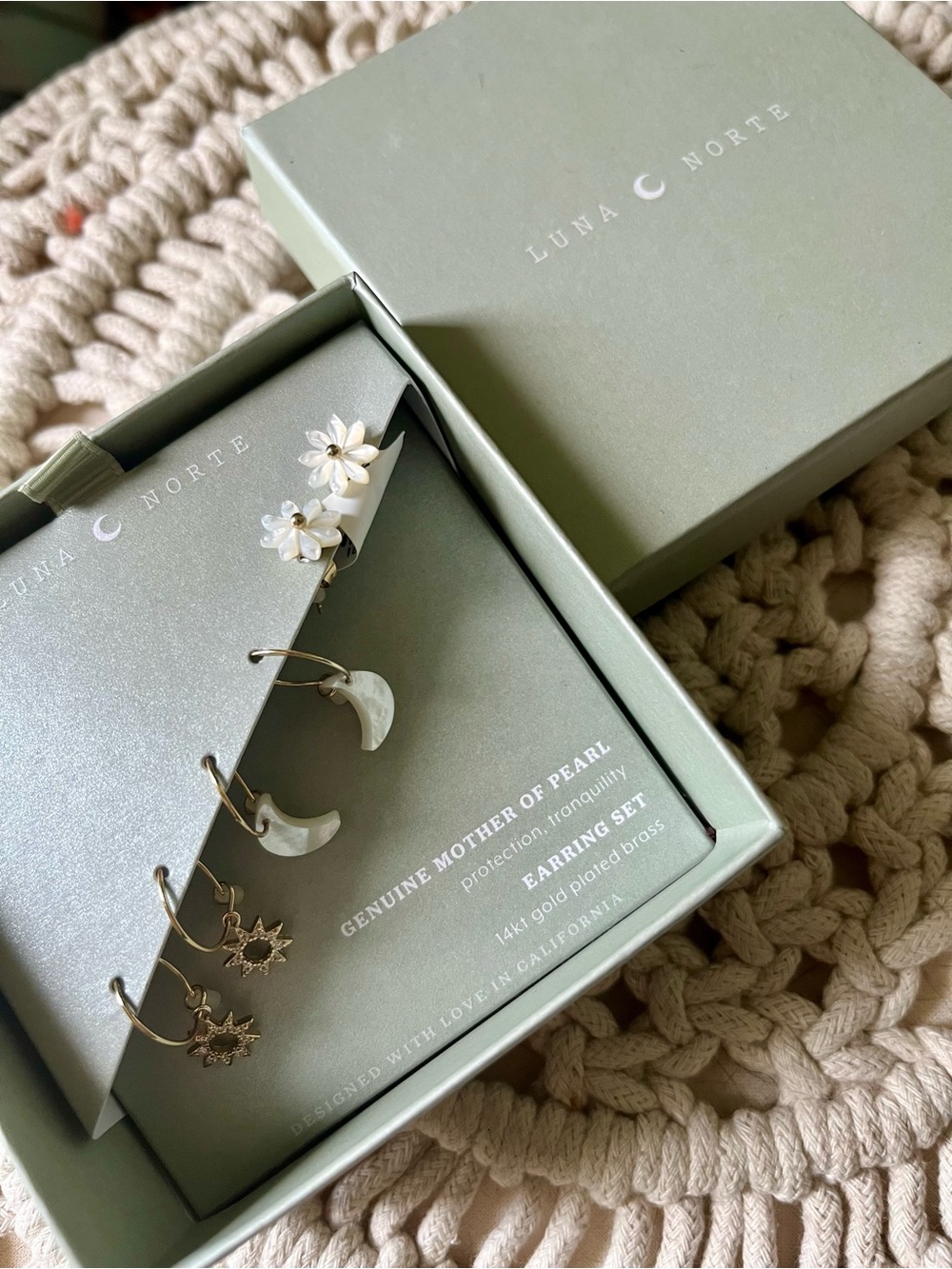 New Luna Norte White Mother-of-Pearl & Gold Earring Set